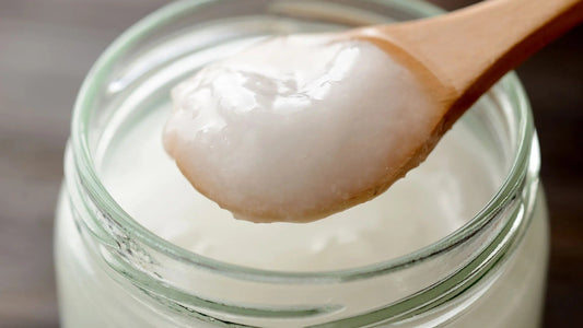 7 дивовижних способів застосування кокосової олії для догляду за шкірою та волоссям - Nutritive Cosmetics