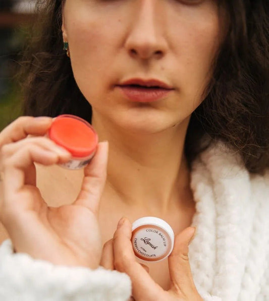 Спокусливі губи: як правильно піклуватися про губи та яку косметику для догляду використовувати - Nutritive Cosmetics