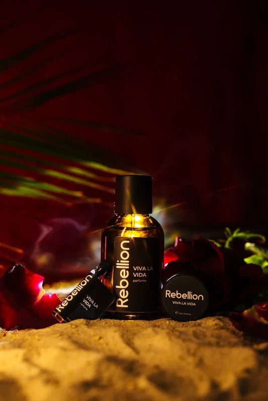 Тверді парфуми vs. рідкі парфуми: переваги та недоліки - Nutritive Cosmetics