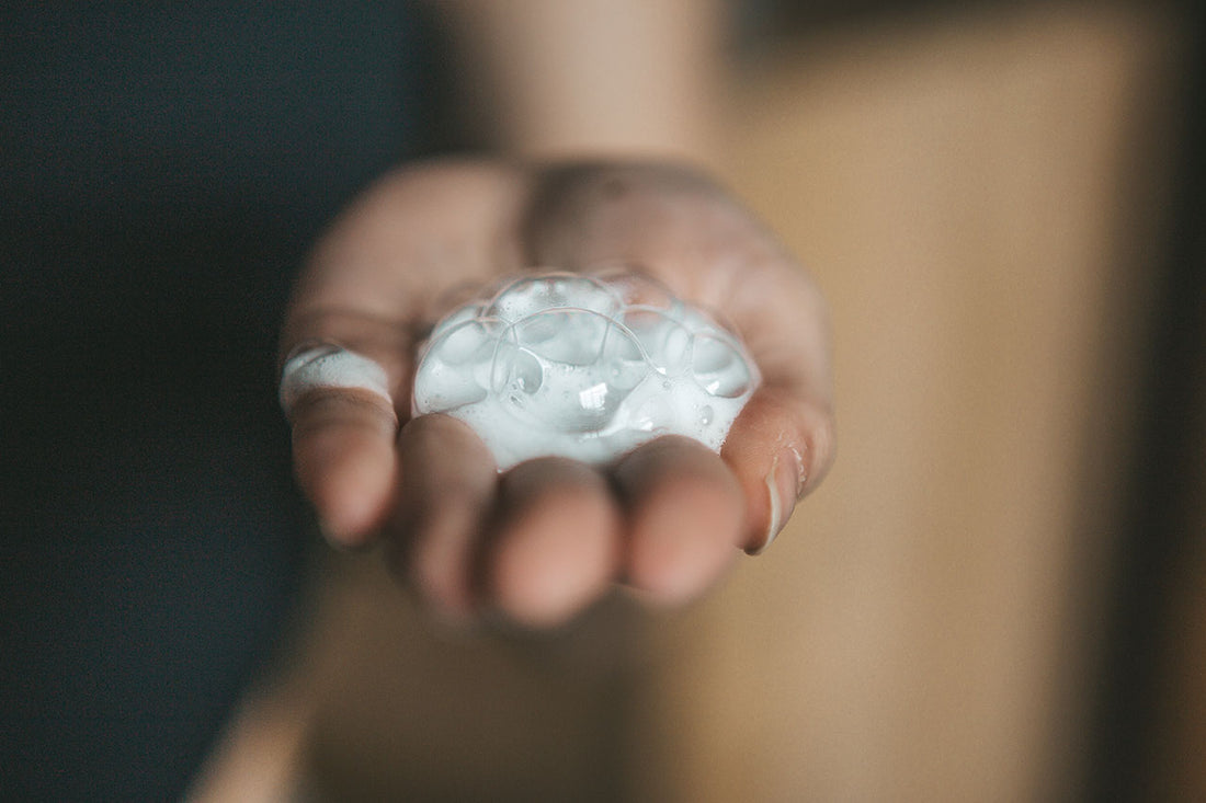 Подвійне очищення шкіри