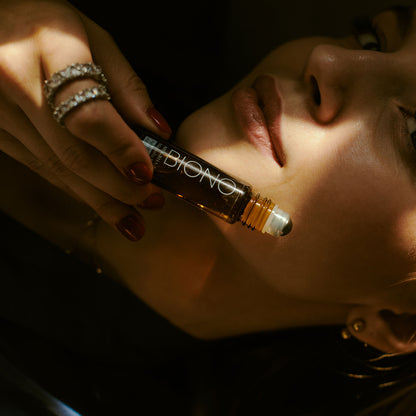 Hybrid two-phase peeling with mild action AHA+BHA and magnolia extract